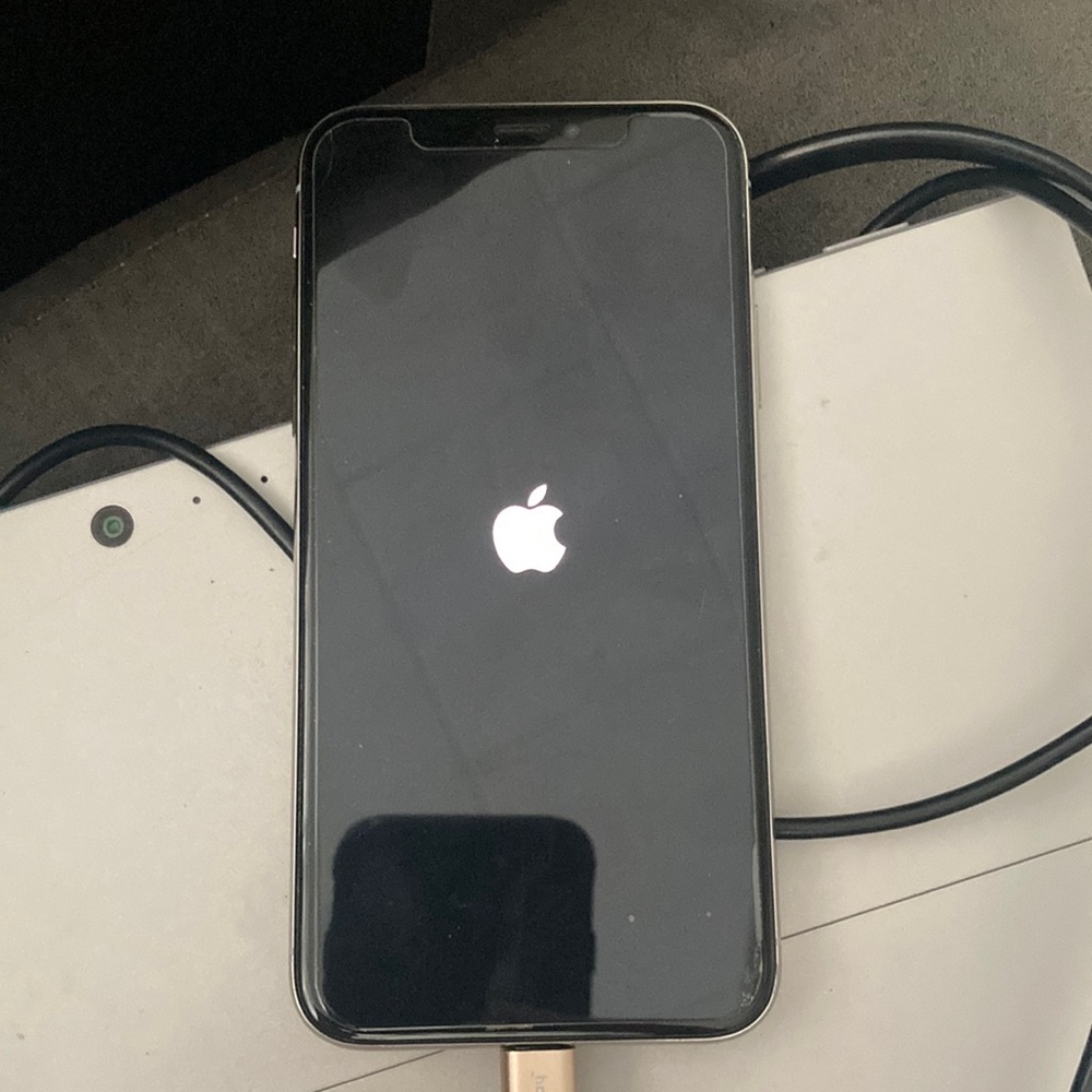 Iphone X Att - 64 GB gently used, just upgraded